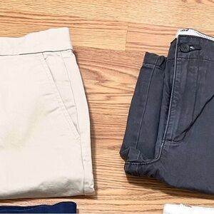 Men’s Old Navy Flat Front Shorts, Grey Size 34 Tall